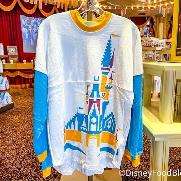 DISNEY Castle Spirit Jersey - Picture 2 of 3